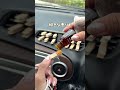 高い車の芳香剤、まだ買い続けてる？100均のウッドピンチで代用する天才的なカー用品ハック。