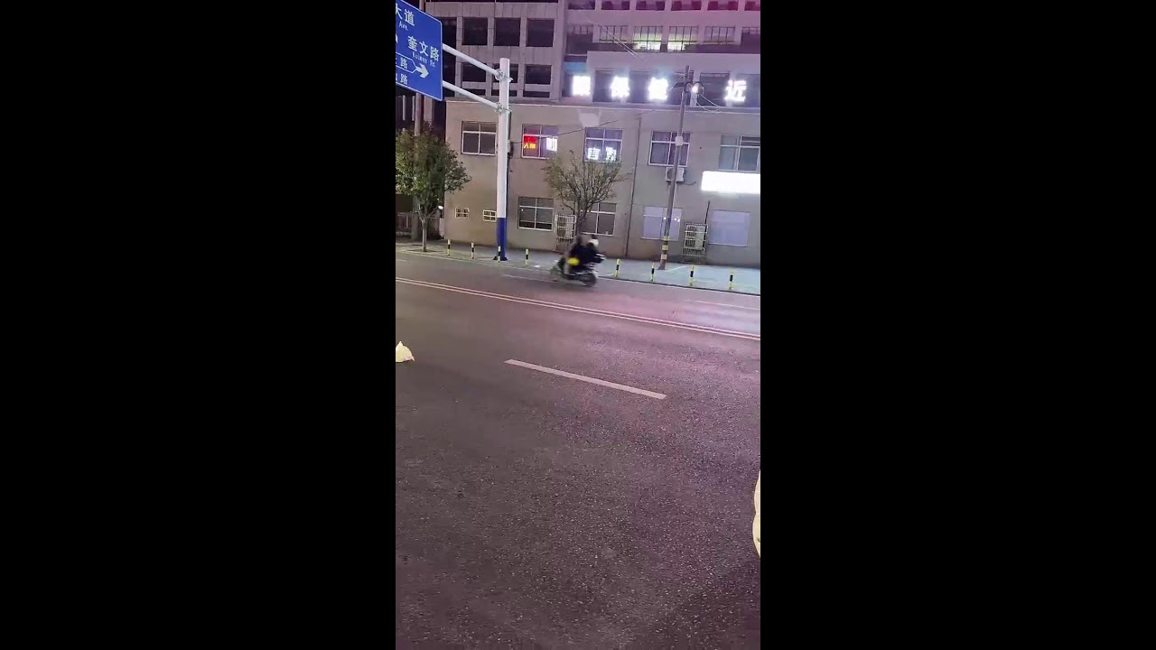 🔴【木工李哥在老挝】木工李哥和老挝女朋友米米日常： 2026-03-09 19:29:53