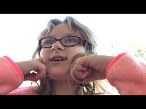 Rosie introduces Rainbow! How to be a VSCO Girl!