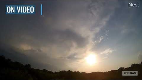 Outflow Boundaries: What they are and an example from tonight.