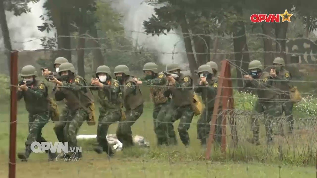 Đào tạo toàn diện sĩ quan đặc công theo yêu cầu nhiệm vụ