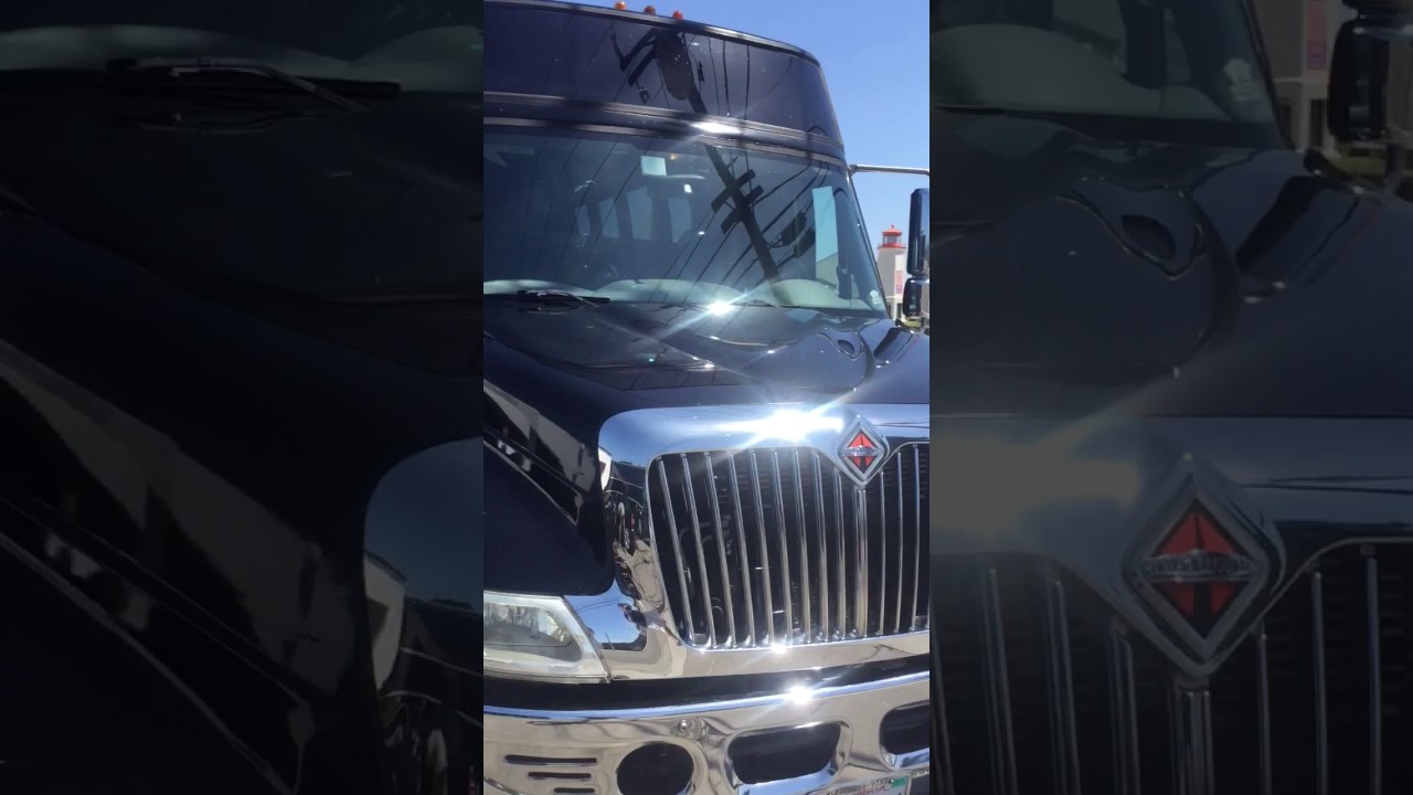 Mini Party Bus Rental for 30 Passengers