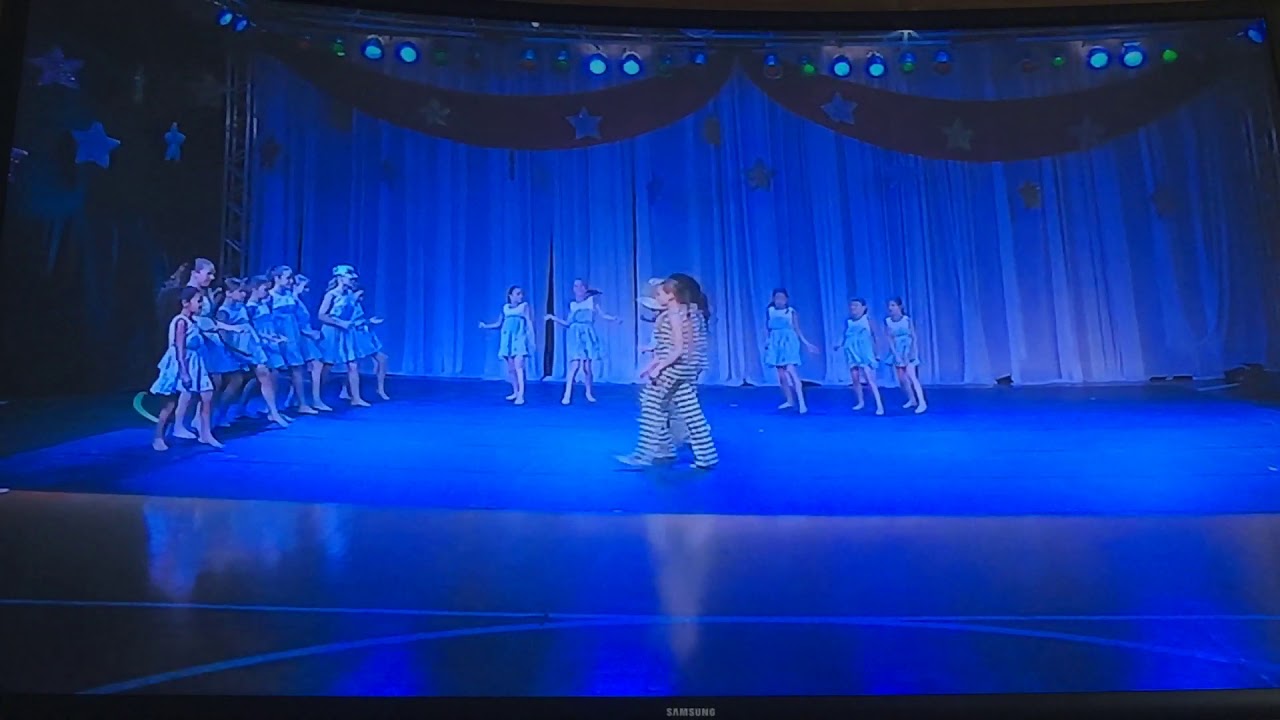 Coreografia Mamonas Assassinas - Prof. Andressa Alves, alunos da Capela Santa Paulina