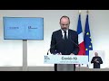 رئيس الحكومة الفرنسية الوضع سيكون صعبا خلال الأيام المقبلة ويجب أن نصمد رئيس الحكومة الفرنسية الوضع سيكون صعبا خلال الأيام المقبلة ويجب أن نصمد