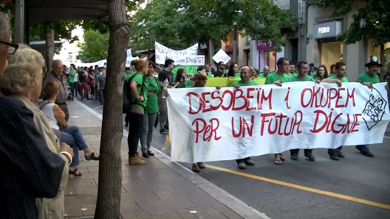 Desobeïm i okupem per un futur digne. Manifestació a Manresa
