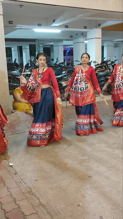 ઢોલ વાગે રે | dhol vage re | Nonstop Dandiya | Garba Dance Status | New Garba Dance #trending#garba