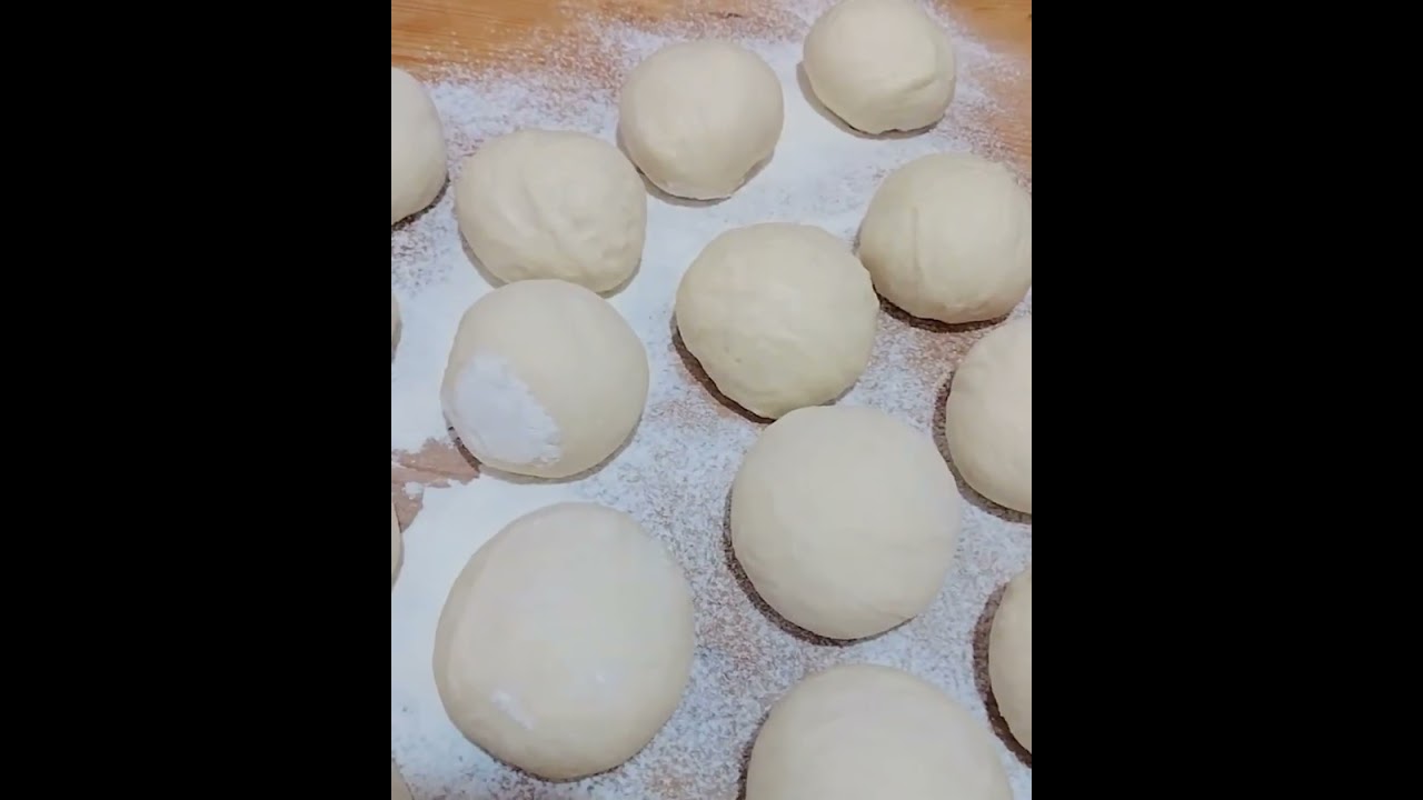 #طريقة عمل عيش نضافة وشويه كفته رووووووووعه 