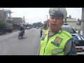 Pers Sat Lantas Res Sergai Melaks Giat Live Report di Seputaran Simpang Pantai Kelang Sei Buluh