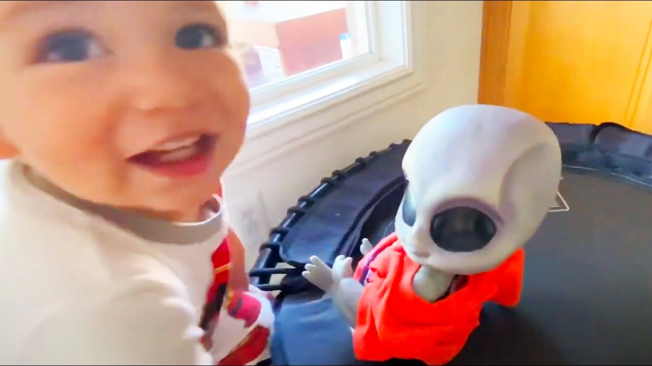 🎵 👽 My best friend is an alien song YouTube 🎵 👽 My best friend is an alien song YouTube