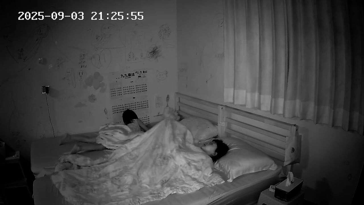 吳梓榆-晚上不睡覺一直在偷玩