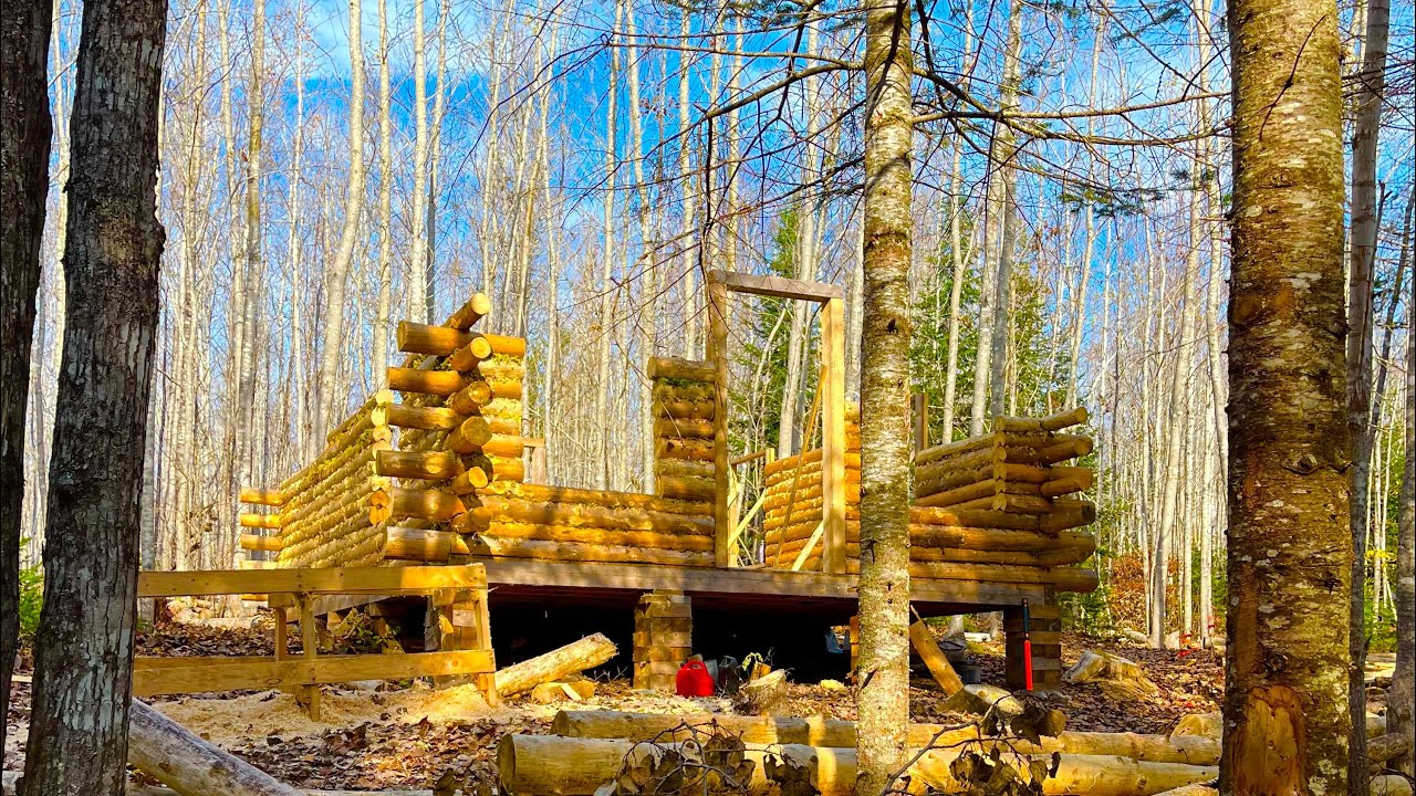 Building an off grid log cabin in the Canadian wilderness , woodwork ...