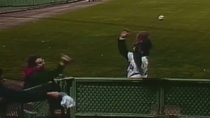 WS1986 Gm4: Dykstra hits a home run off Evans' glove