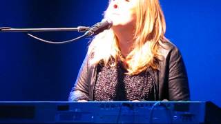 Melissa Etheridge - A Disaster - Westbury NY 10/27/12