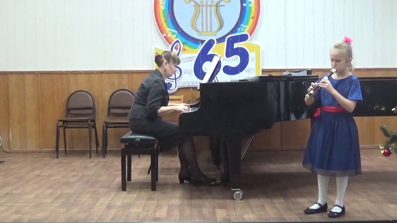 2017.12.21 Астафьева Анастасия (блокфлейта 2 класс) - YouTube