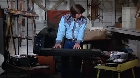 Bobby makes some tapes, THE PARTRIDGE FAMILY