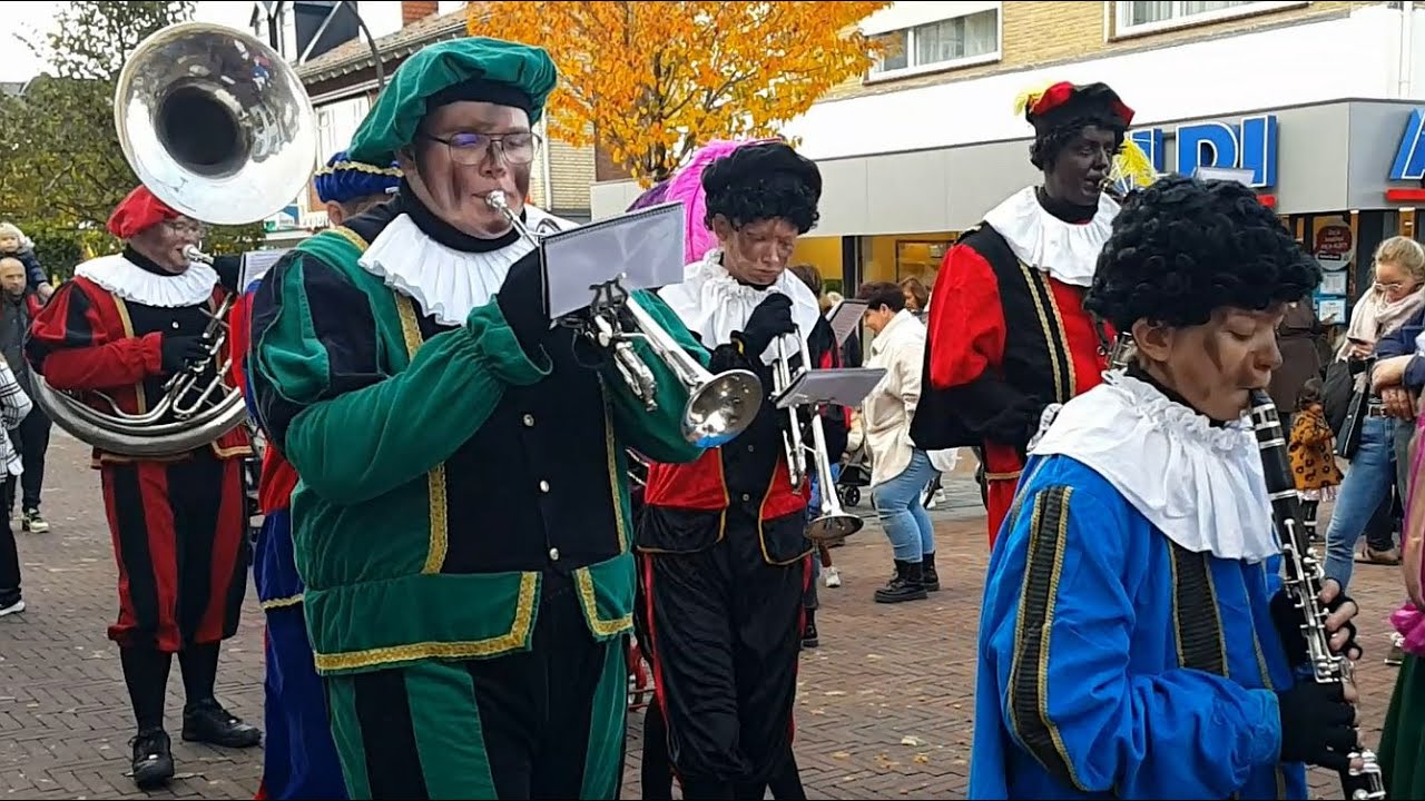 Pietenband bij intocht Sinterklaas.Ermelo 13 nov.2021