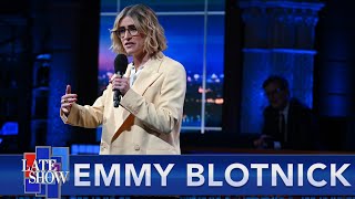 "If You Have Anxiety, A Dog Won't Help You At All" - Emmy Blotnick Performs Stand-Up