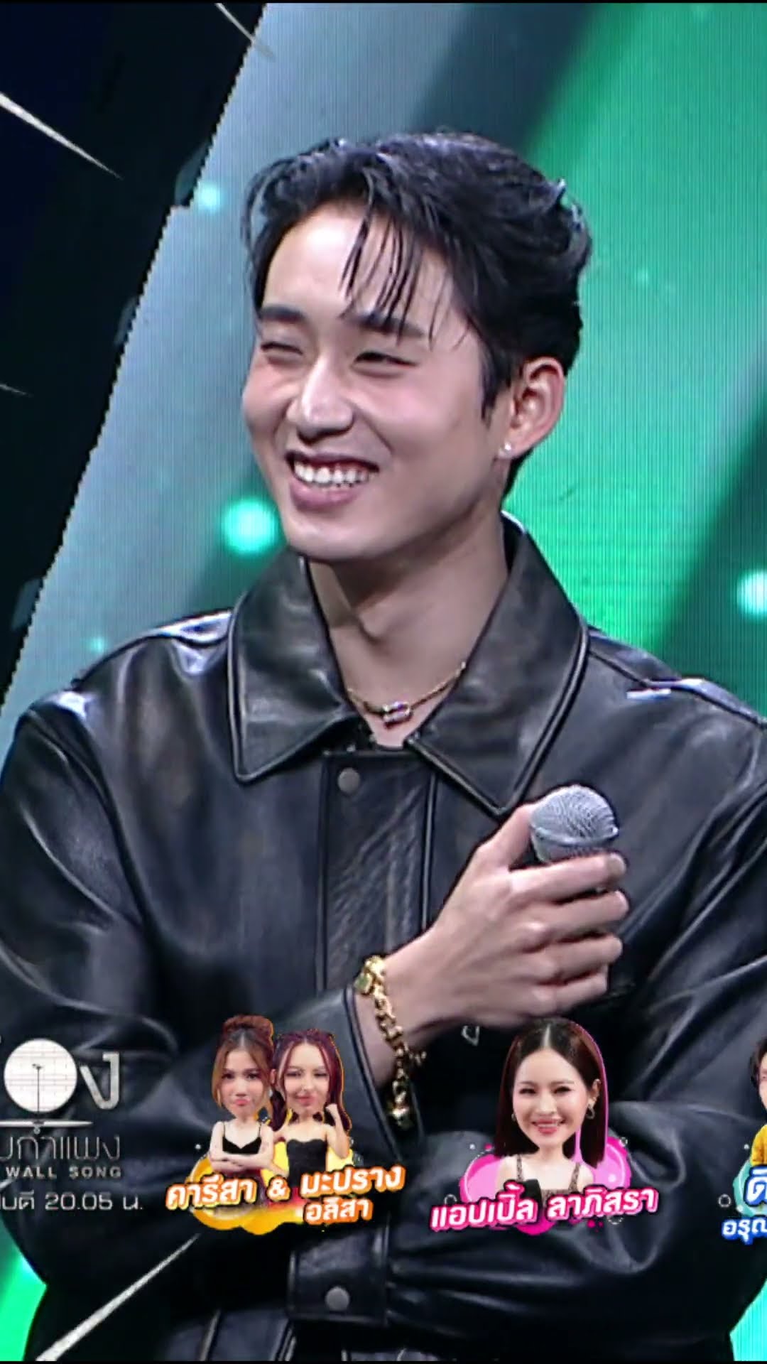 เล่นขนาดนี้ ไปเล่นด้วยกันสองคนเลยไหม!!!   #ร้องข้ามกำแพง #TheWallSong