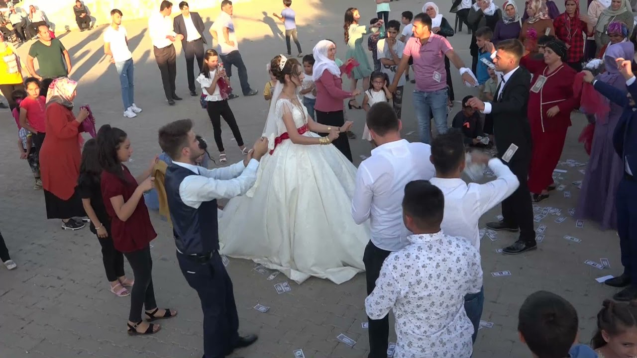 BESNİLİ SEYDİ FARKIYLA SUVARLI MEHMET VE TÜLİN ÇİFTÇİNİN DÜĞÜNÜ 3