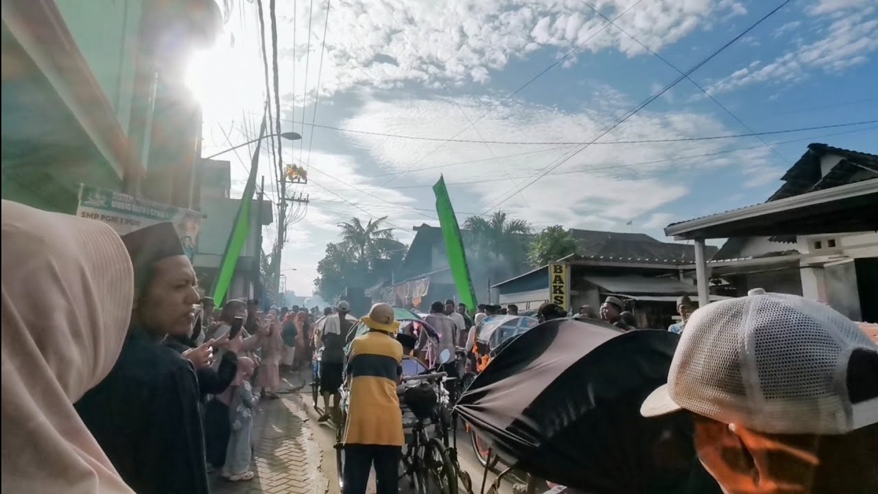 PAWAI TA'ARUF KHITAN MASAL MASJID AL ABROR TAMBAKSARI