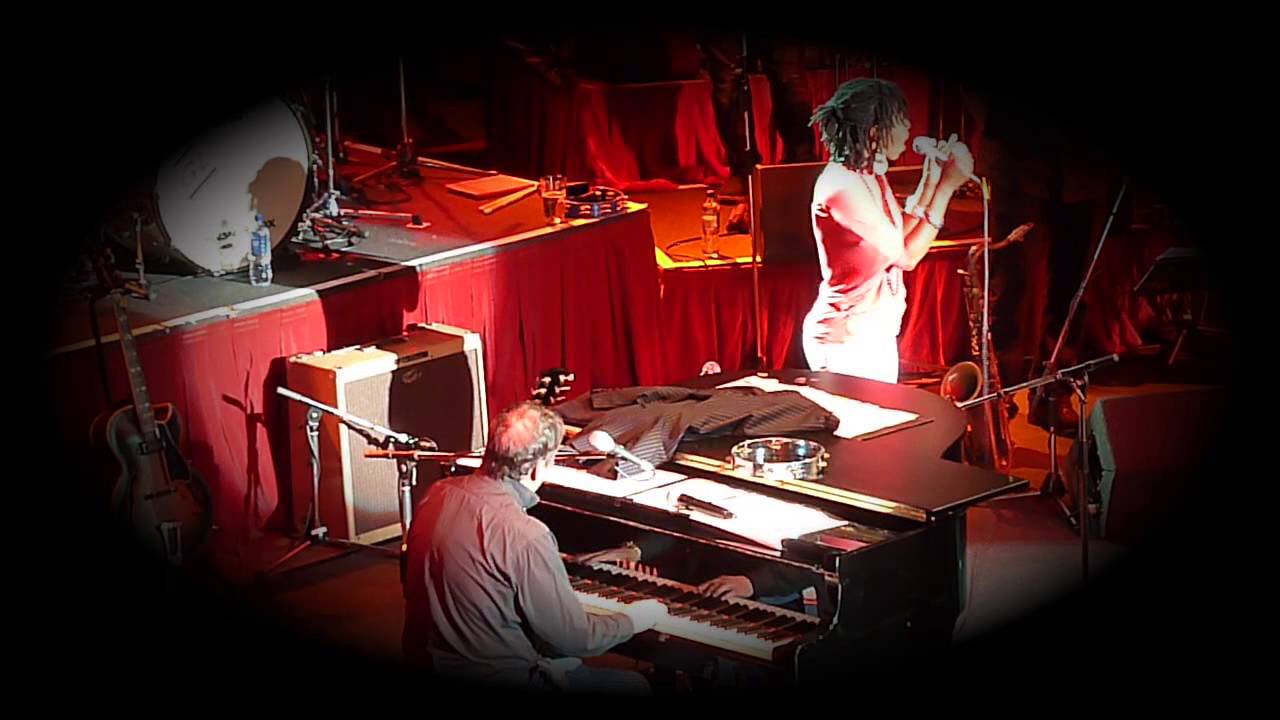Jools Holland & Louise Marshall - Valentine Moon Live 2015