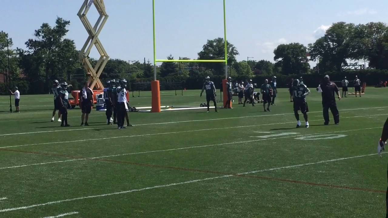 Josh Huff, Kenjon Barner, Wendell Smallwood catch punts at Eagles OTA