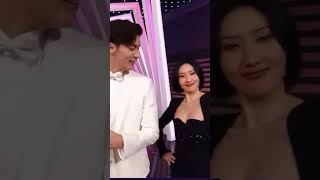 Hwasa dances‘Twit’while wearing a dress(feat Sung hoon)#hwasa#mamamoo#sunghoon#twit#mbcaward#fonymoo