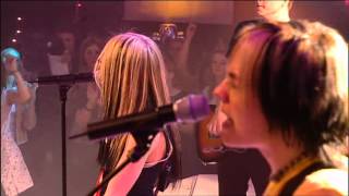 Avril Lavigne - My Happy Ending @ Live at CD:UK 24/04/2004