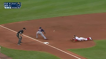 CLE@BOS: Betts advances to third on error from Gomes