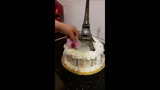 DECORANDO UNA TARTA CON PAPEL DE ARROZ.