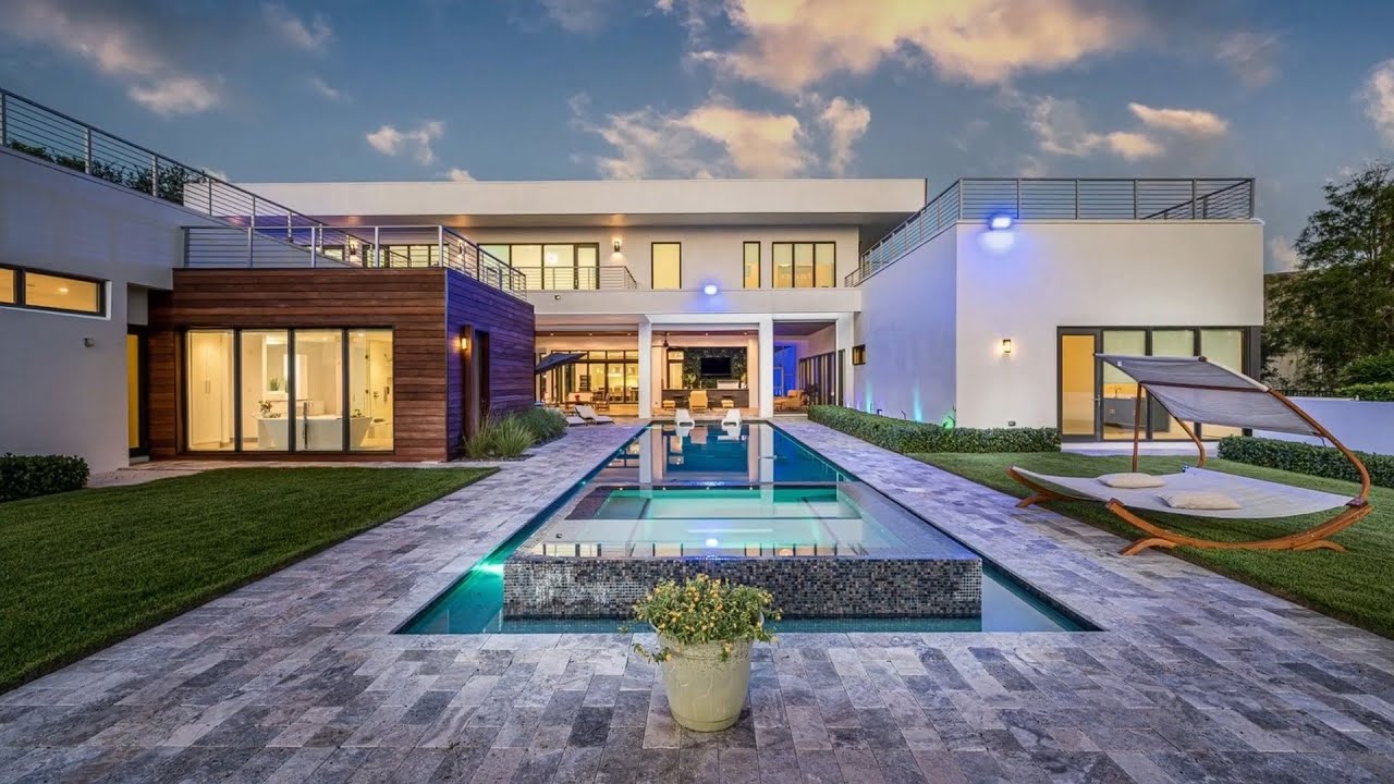 Modern Masterpiece in Weston Florida