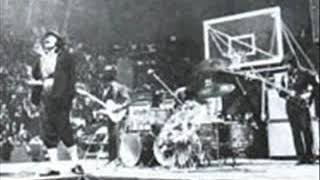 Cem Karaca Ve Kardaşlar - Kirpilerin Ok Ok Eyle - 1971 Resimi