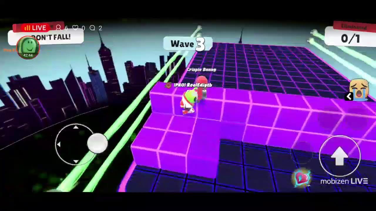 Im playng Stumble guys !