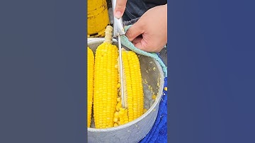 (One-Take Video) The Most Perfect Way to Remove Steamed Corn Kernels