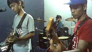 Download Lagu angin band yank.mp4 MP3