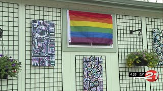 SE Bend woman's front-yard art gallery grows
