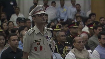 President Droupadi Murmu presents Shaurya Chakra to Shri Amit Kumar