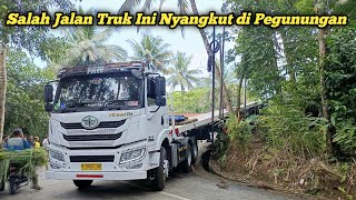 Truk Trailer Tersesat Gara-Gara GPS! Masuk Jalan Pegunungan yang Super Sempit 😱