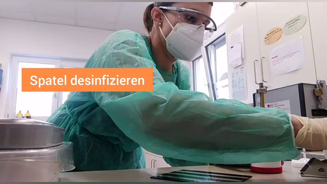 Ins Labor geschaut: Endkontrolle bei Zinkoxid-Betamethason-Paste und Abgabetipps für Kunden