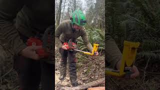 This chainsaw sharpens itself?? 🪓