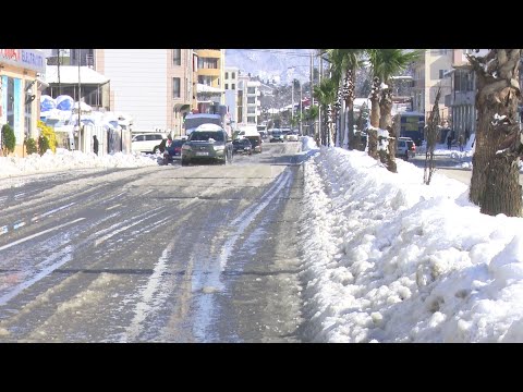 თოვლის გამო შექმნილი პრობლემები ბათუმში