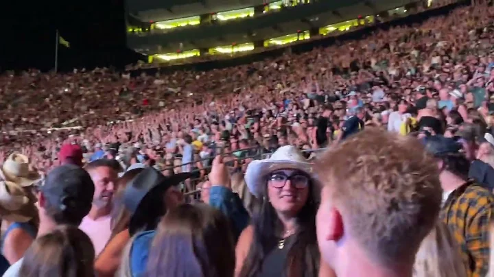 Zach Bryan Michigan Stadium Wave 9/27/25