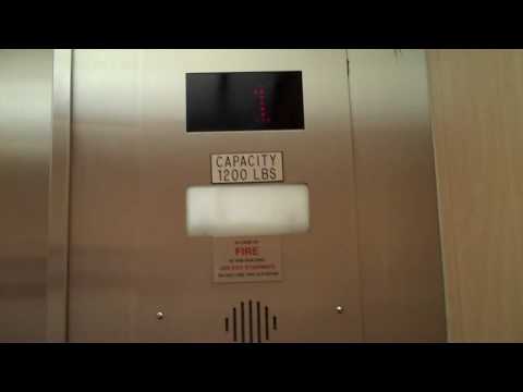 Nashua, NH: Montgomery Hydraulic Elevator @ Sears,...