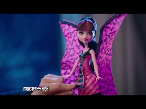 Monster High® Ghoul-to-bat Transformation Draculaura® Doll | Monster High
