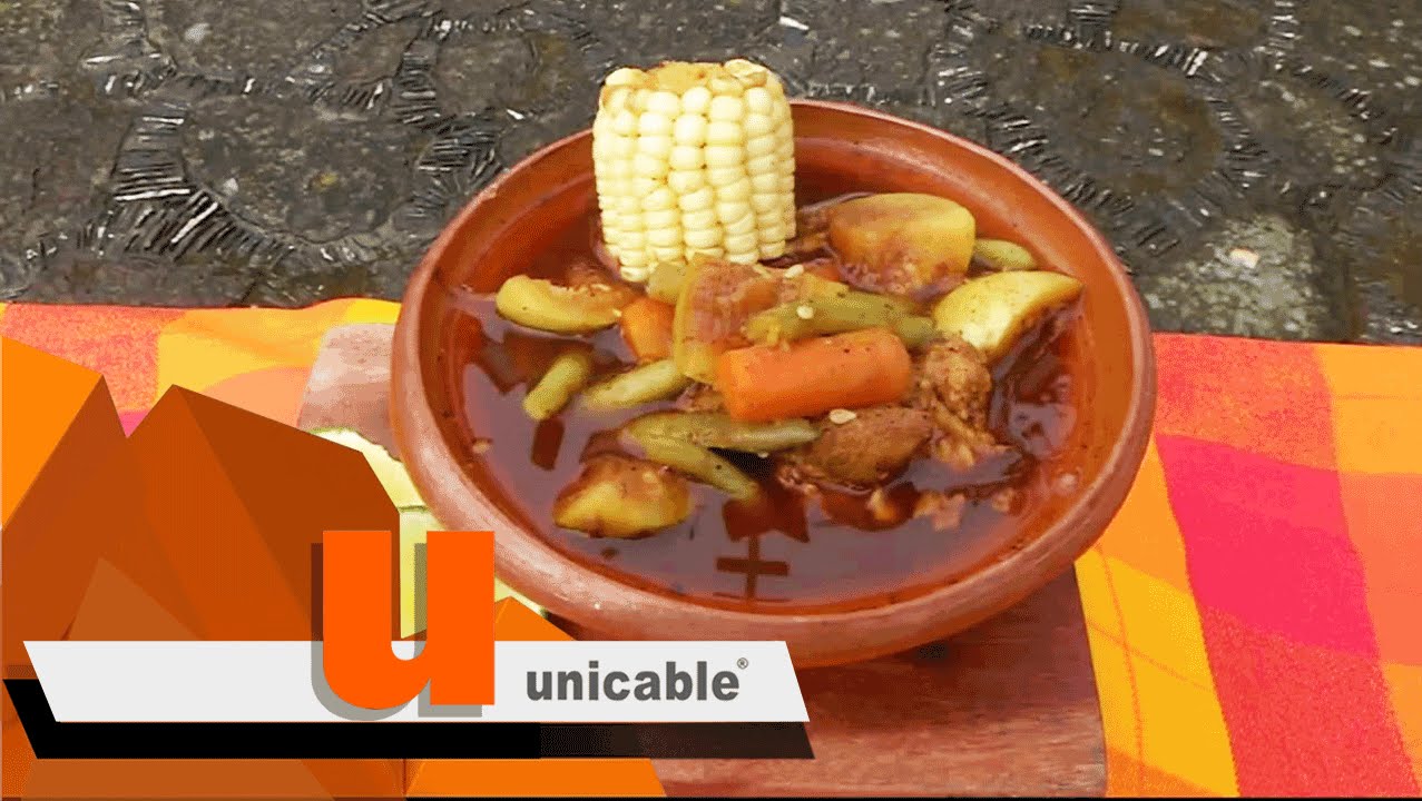 México de Mil Sabores | Cocinando Mole de Olla | Unicable - YouTube