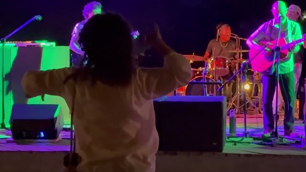 Matt Haeck, “Harvest Moon” (Neil Young) Nov 29, 2025