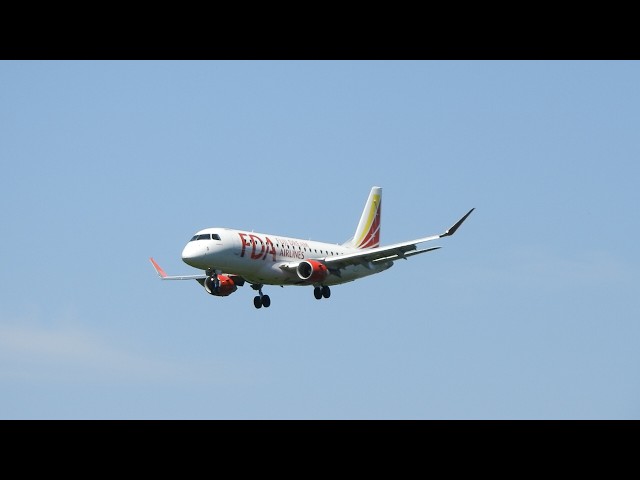 フジドリームエアラインズ FDA Embraer ERJ-170-200 JA12FJ 青森空港