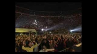 K'naan - Waving Flag  Plaza Mexico