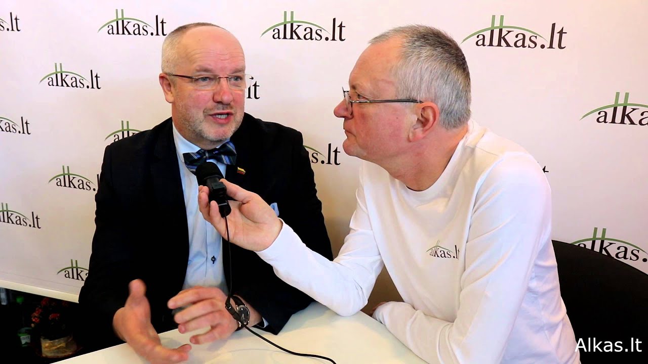 „Atspindziai“: Juozas Olekas prisiminė savo vaikystės knygas