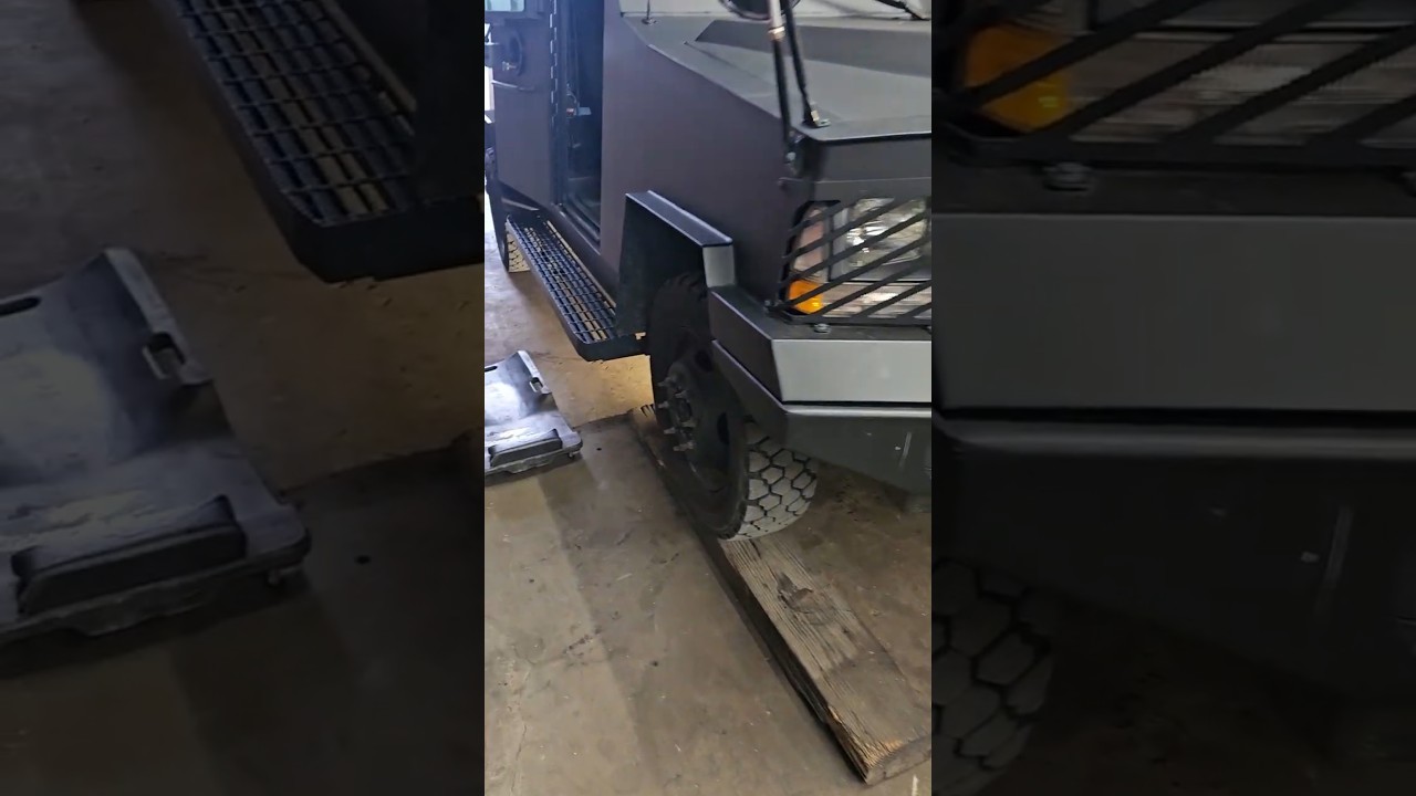 The Lenco Bearcat: An Armored Vehicle That’s Just Too Cool